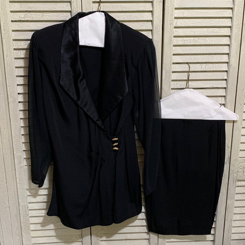 Beautiful Vintage suit. BB Collection